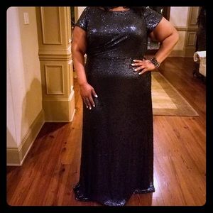 Midnight colored short-sleeved showstopper!